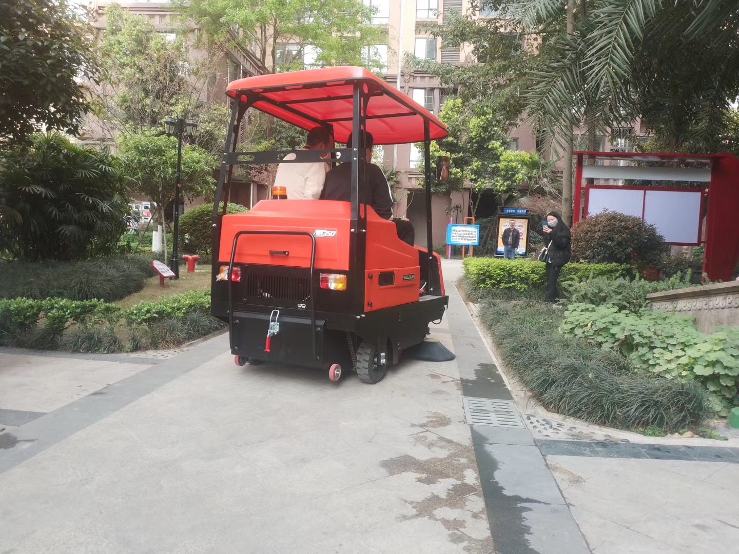 衡陽工廠掃地機(jī)有什么特別點(diǎn)