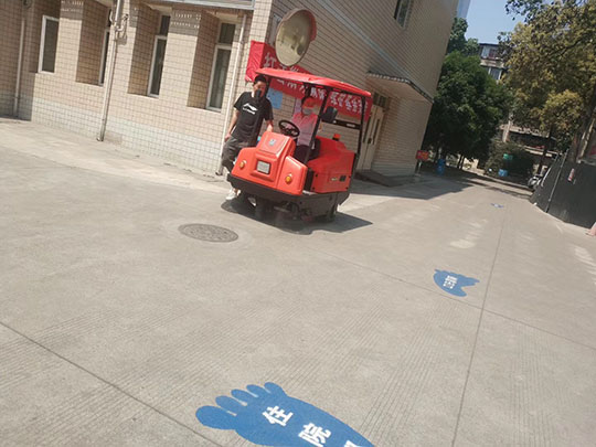 掃地機(jī)好處,為什么使用掃地機(jī)