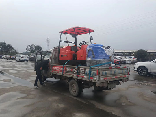 電動(dòng)駕駛式掃地機(jī)價(jià)格幾何,值得購買嗎